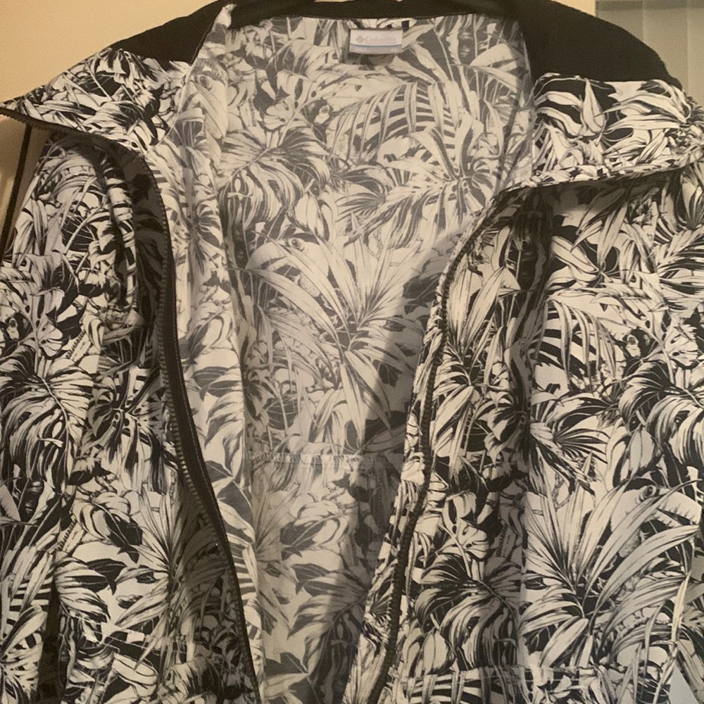 Colombia Spring jacket with hood, XL, NWT